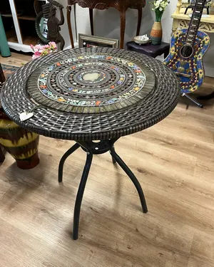 Table d'appoint en mosaïque